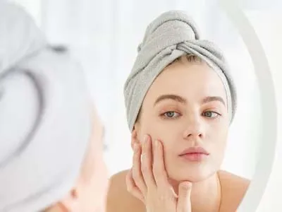 बरसात में भी moisturizer का इस्तेमाल करें