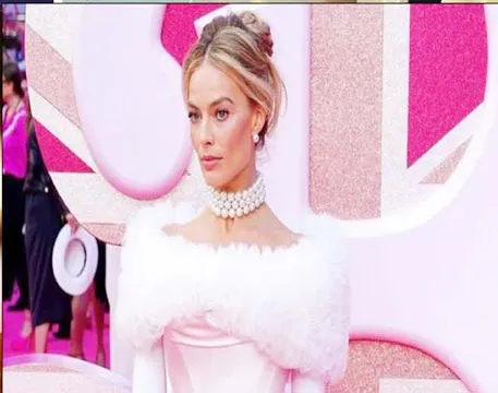 Barbie ने की एक अरब अमेरिकी डॉलर की रिकॉर्ड कमाई