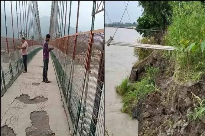 ऋषिकेश में गंगा का रौद्र रूप, Ram Jhula का तार टूटा, आवाजाही बंद