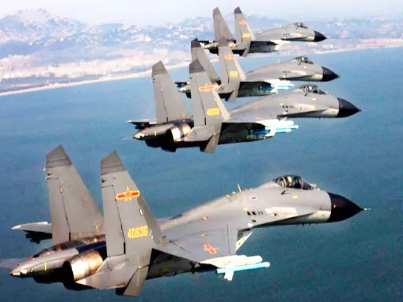 विलियम लाई के अमेरिका जाने पर भड़का China , 25 लड़ाकू विमान पहुंचे खाड़ी पार