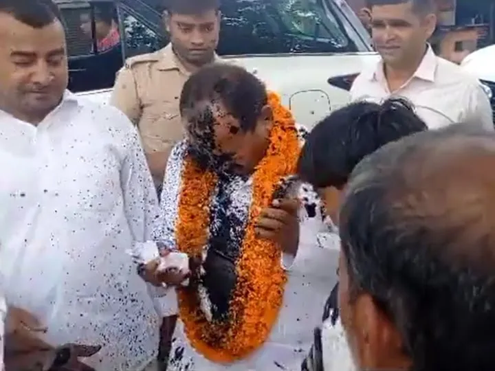 'BJP नेता के कहने पर फेंकी दारा सिंह चौहान पर स्याही', सरेंडर के बाद आरोपी का बड़ा दावा