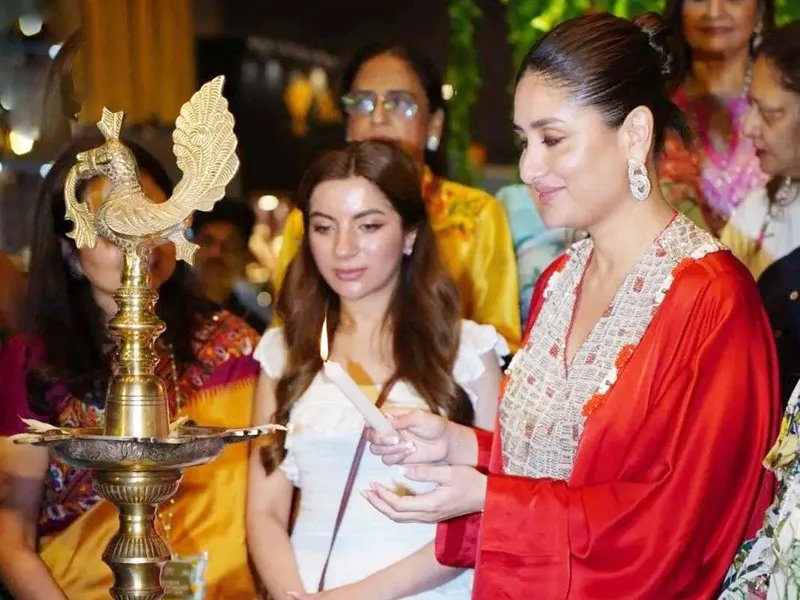 राष्ट्रगान के दौरान Kareena ने की गलती