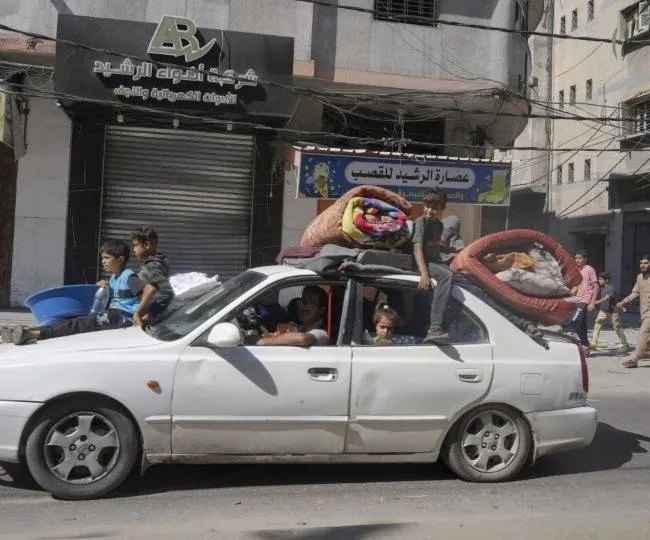 Gaza city छोड़कर भाग रहे लोगों पर हवाई हमला 70 की हुई मौत