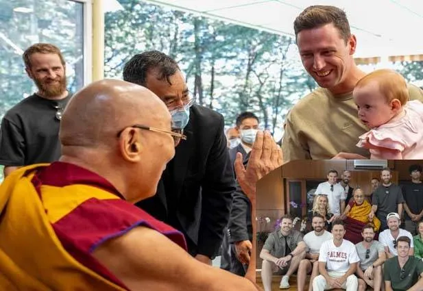 New Zealand Team  ने धर्मगुरु दलाई लामा से की मुलाकात