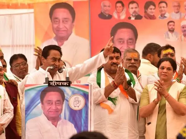 बुंदेलखंड में Kamal Nath , बोले- ये चुनाव मध्यप्रदेश के भविष्य का चुनाव, मुझे यकीन है आप सच्चाई का साथ