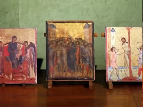 बेशकीमती पेंटिंग को फेंकने जा रही थी Woman