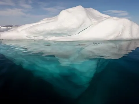 विश्व का सबसे बड़ा Glacier टूटकर हुआ अलग