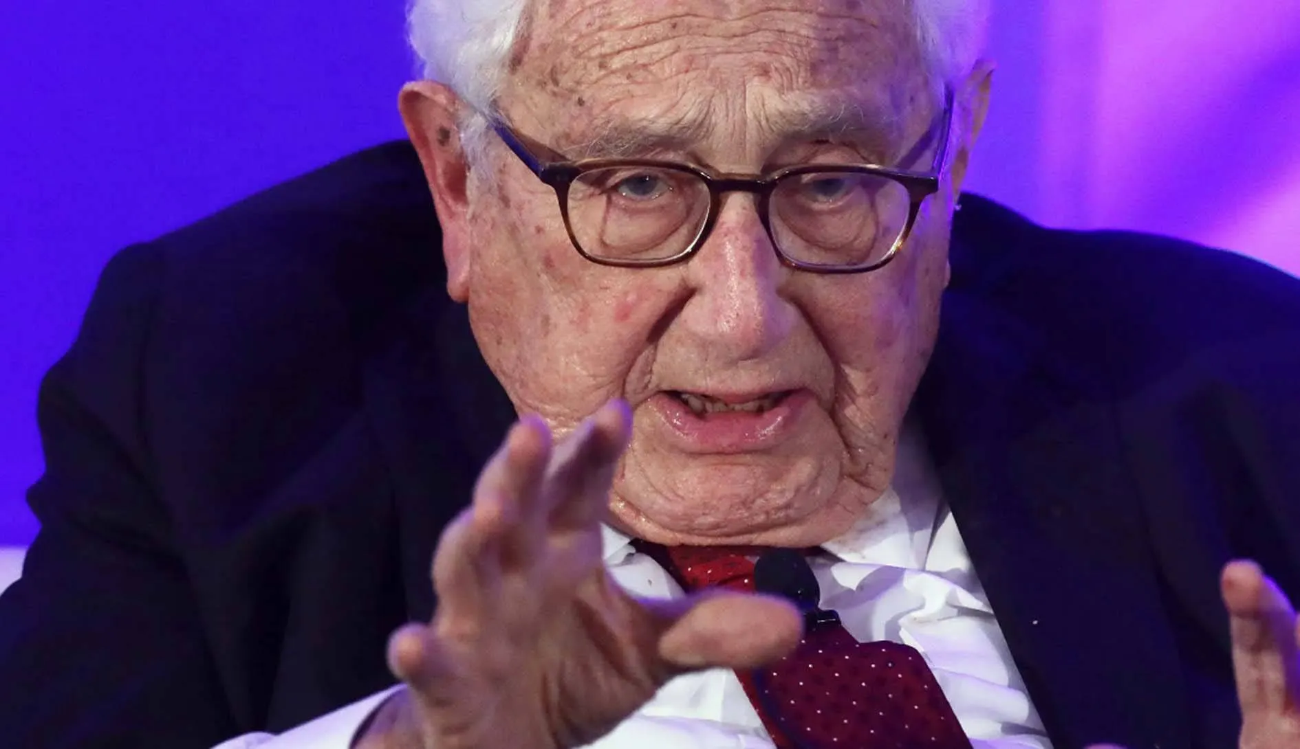 नोबेल शां‎ति ‎विजेता हेनरी Kissinger का 100 साल की उम्र में निधन