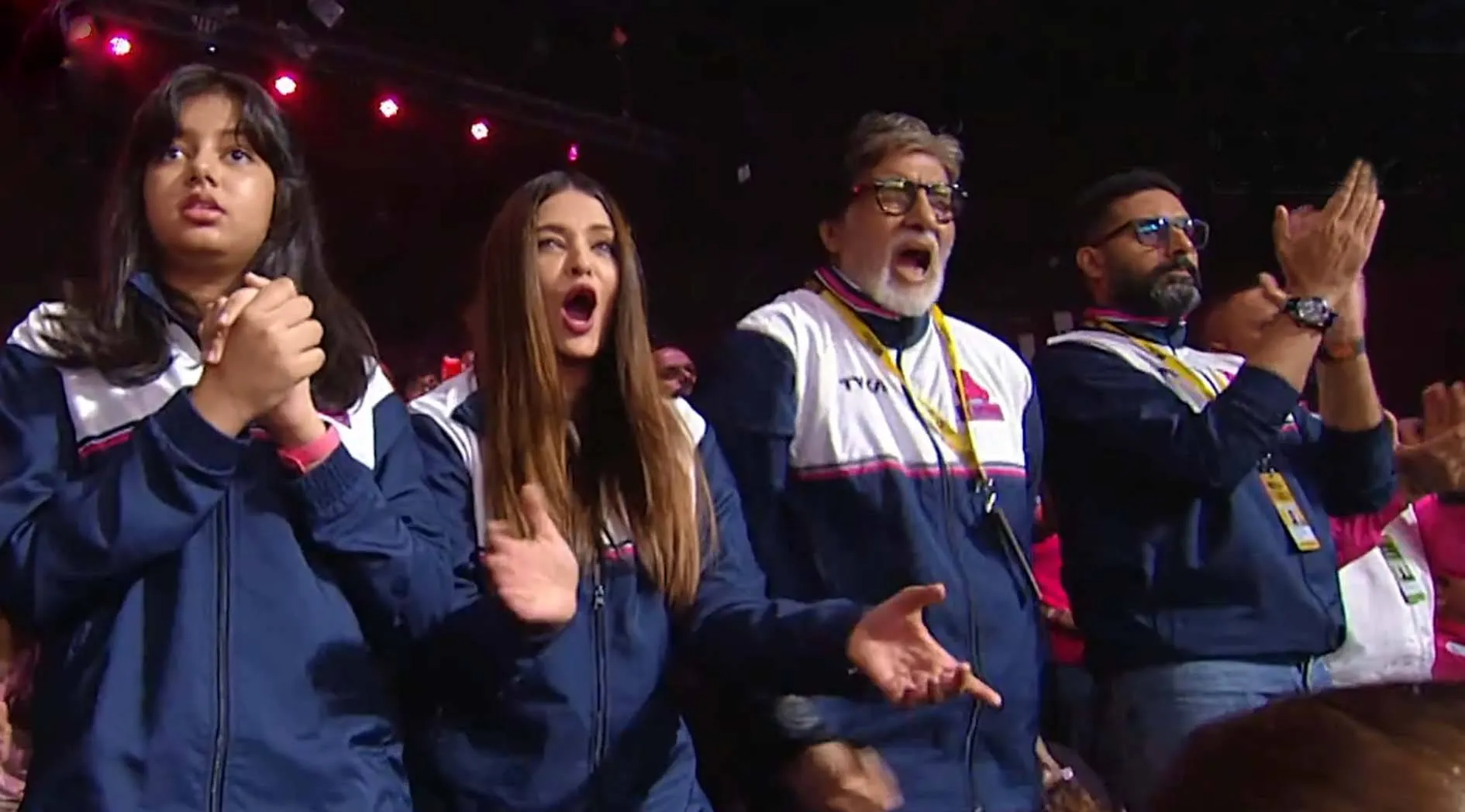 अभिषेक की कबड्डी टीम का हौंसला बढ़ते नजर आये Aishwarya , Aaradhya और Amitabh