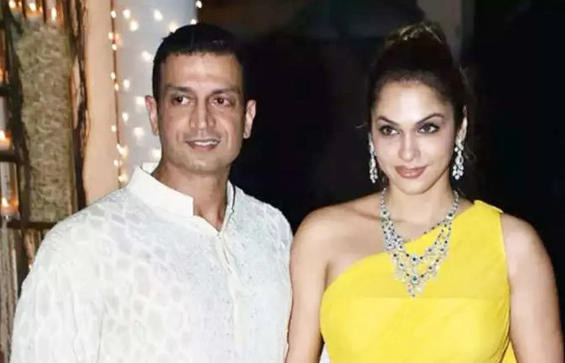 नवंबर में ही अलग हो चुके Isha Koppikar और टिम्मी नारंग