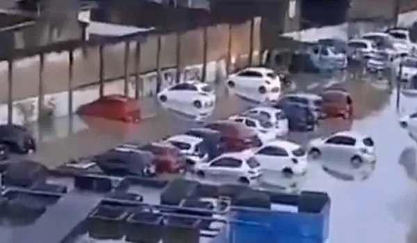 बाढ़ से 11 की मौत