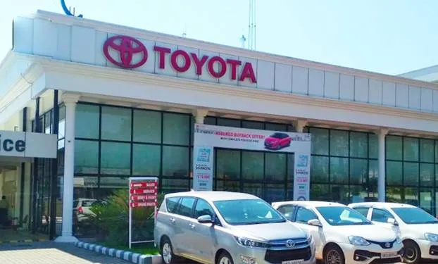 Toyota ने फरवरी में की सबसे बड़ी बिक्री