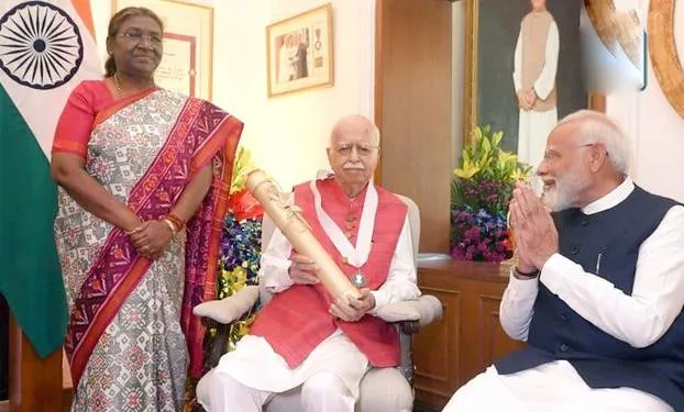 PM Modi ने किया राष्ट्रपति का अपमान