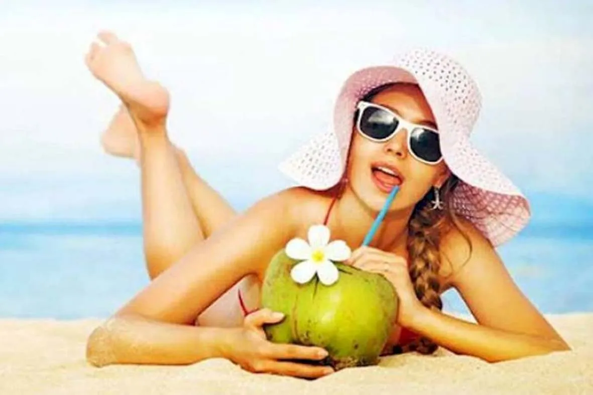 नारियल पानी और संतरे से निखारें खूबसूरती