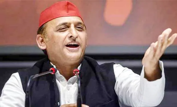 Akhilesh के लिए मुश्किलें बढ़ा रहा टिकट वितरण सिस्टम,सपा के भीतर मच रहा भारी घमासान