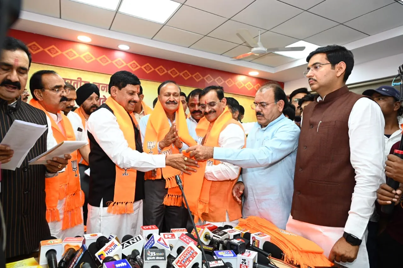 Congress के उज्जैन के पूर्व विधायक, पूर्व डिप्टी कलेक्टर सहित कांग्रेस के जनप्रतिनिधि एवं पदाधिकारियों ने पार्टी की सदस्यता ग्रहण की