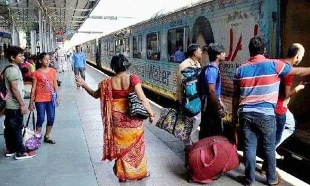 Train में सफर के दौरान ‎निर्धा‎रित सीमा से ज्यादा लगेज ‎मिला तो लगेगा जुर्माना