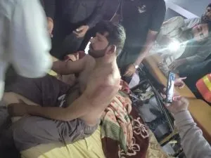 पुलिस ने Gangster के घर से हथियारों का जखीरा बरामद किया, पाक सेना ने थाने में घुसकर पुलिस को पीटा