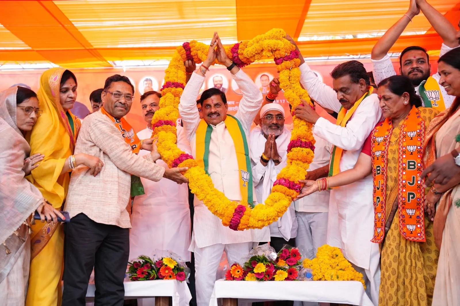 मुख्यमंत्री Dr. Mohan Yadav ने टीकमगढ़, सोहागपुर और इटारसी में आयोजित जनसभाओं को संबोधित किया एवं रोड शो में सहभागिता की