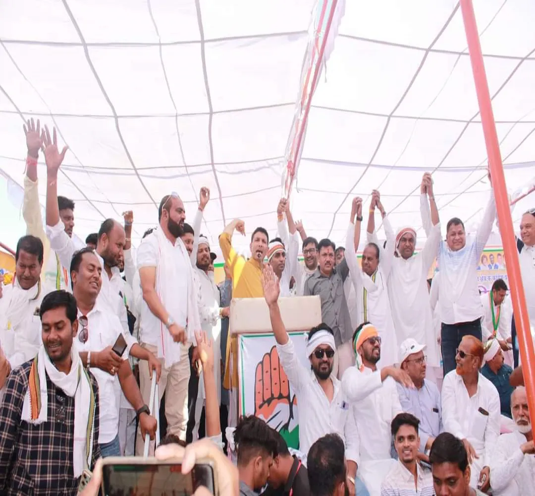 परिवर्तन की हुंकार भरते हुए कांग्रेस के प्रत्याशियों को भारी बहुमत से विजयी बनाएं : Jitu Patwari