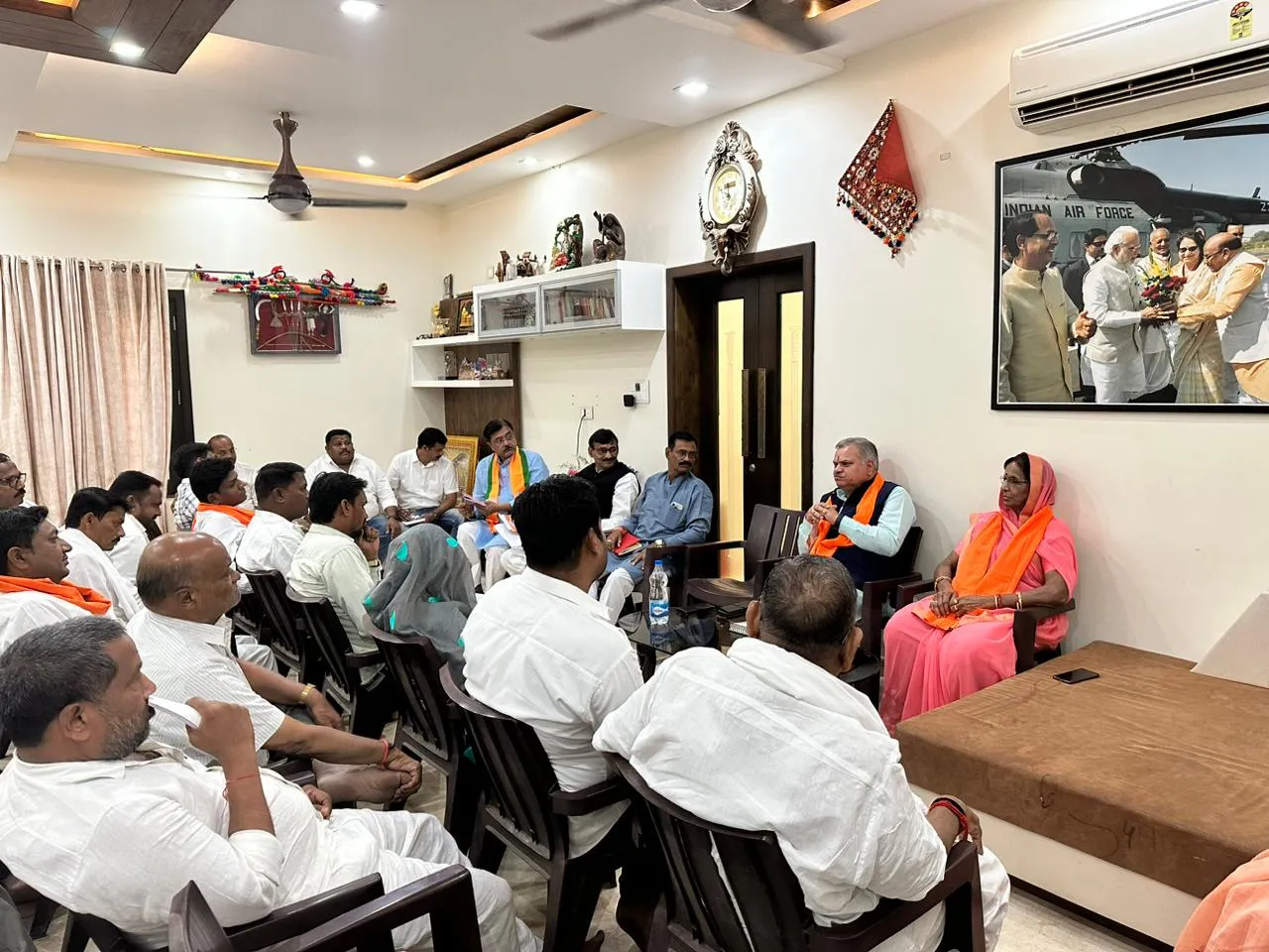 Bharatiya Janata Party के क्षेत्रीय संगठन महामंत्री अजय जामवाल ने बड़वानी जिले की सेंधवा और राजपुर विधानसभा की संचालन समिति की बैठकों को किया संबोधित
