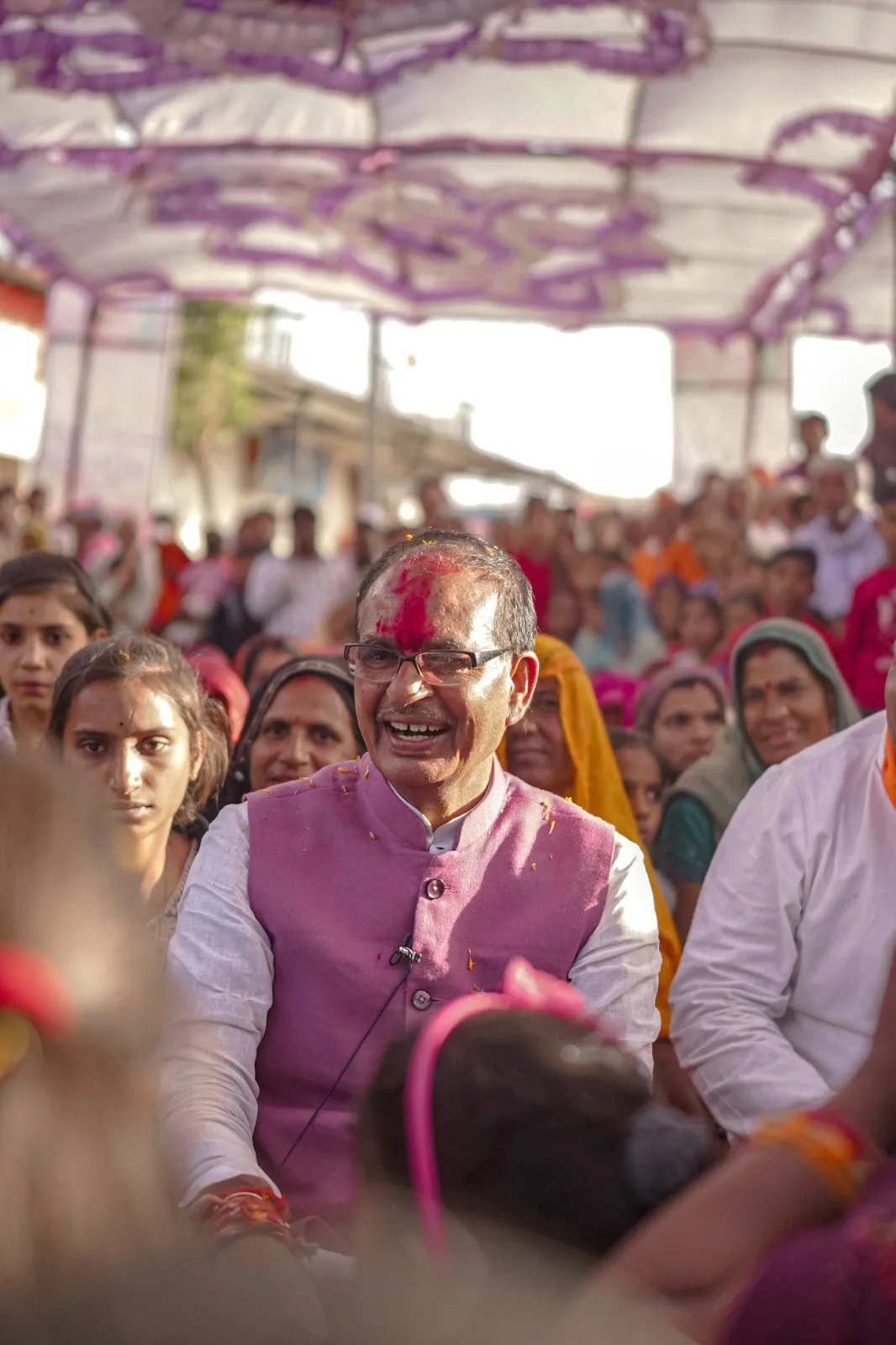 पूर्व मुख्यमंत्री Shivraj Singh Chouhan ने बुधवार को चिंतामन गणेश मंदिर में पूजा-अर्चना कर देश व प्रदेशवासियों के सुख-समृध्दि व खुशहाली की कामना की