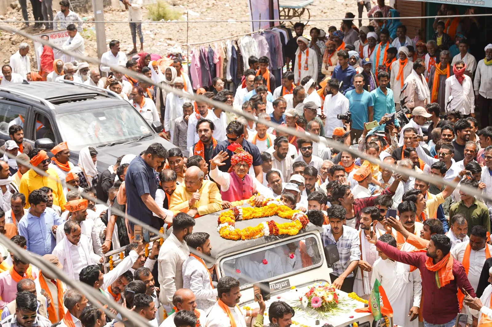 पूर्व मुख्यमंत्री Shivraj Singh Chauhan ने चुनाव प्रचार के अंतिम दिन विदिशा लोकसभा के बिल्किसगंज, भैरूंदा और गोपालपुर में जनसभाओं को संबोधित किया