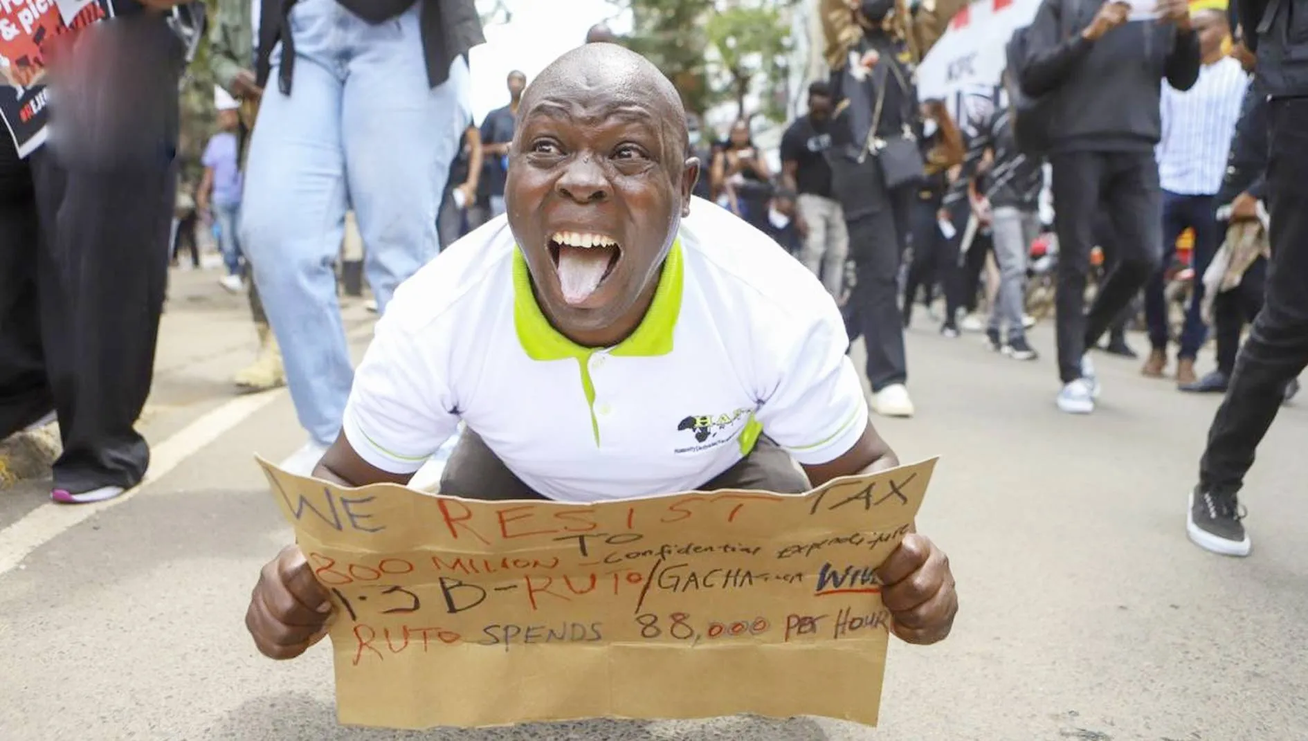 Kenya में रोटी पर लगा टैक्स, विरोध में सड़क पर उतरे हजारों लोग