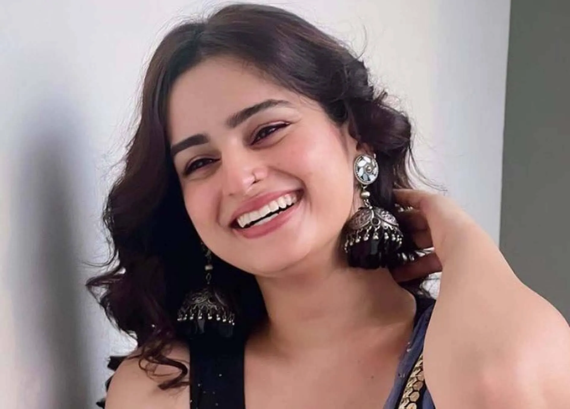 Ayesha ने यूजर के गंदे मैसेज के स्क्रीनशॉट किए शेयर