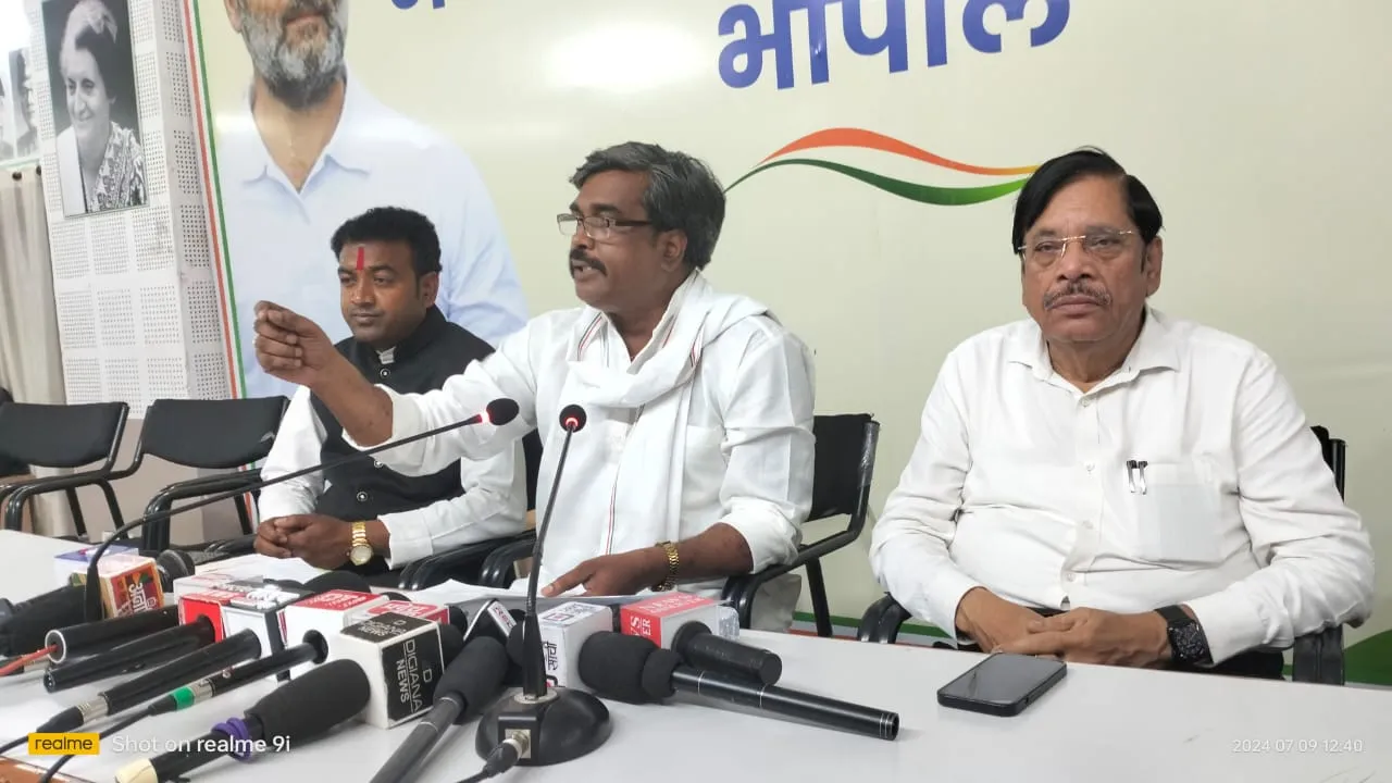 सफाई मजदूर कामकारों की मांग को लेकर  Madhya Pradesh कांग्रेस सफाई कामगार प्रकोष्ठ 10 जुलाई को मुख्यमंत्री निवास का करेंगे घेराव