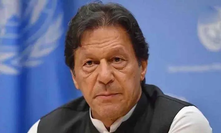 आतंकवादी की तरह पिंजरे में बंद हूं : Imran Khan