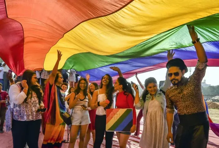 Gay, lesbian और ट्रांसजेंडर भी खोल सकेंगे संयुक्त खाता