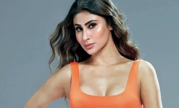 Mouni Roy अपने फैशन सेंस से खींचा सभी का ध्यान