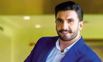 Ranveer Singh ने भी पूछा सवाल ये ओरी करता क्या है?