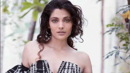 ट्रेनर के साथ 12 घंटे की ट्रेनिंग ली Saiyami Kher ने