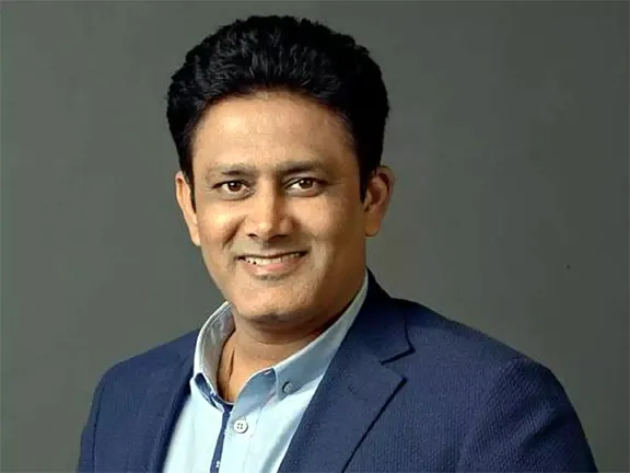 खुद पर जरूरत से ज्यादा दबाव बना रहे हैं विराट: Anil Kumble