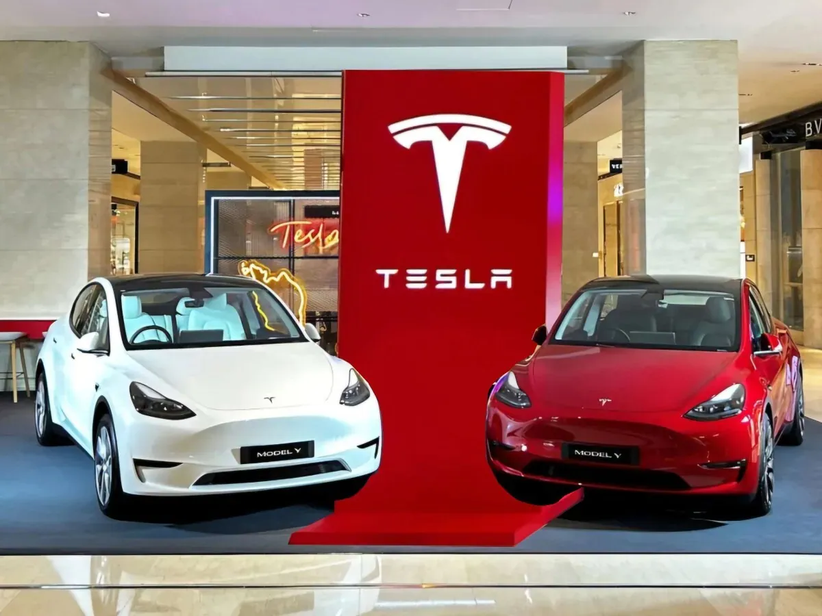 भारत में Tesla इलेक्ट्रिक कारों की बिक्री के लिए उठा रही बड़े कदम