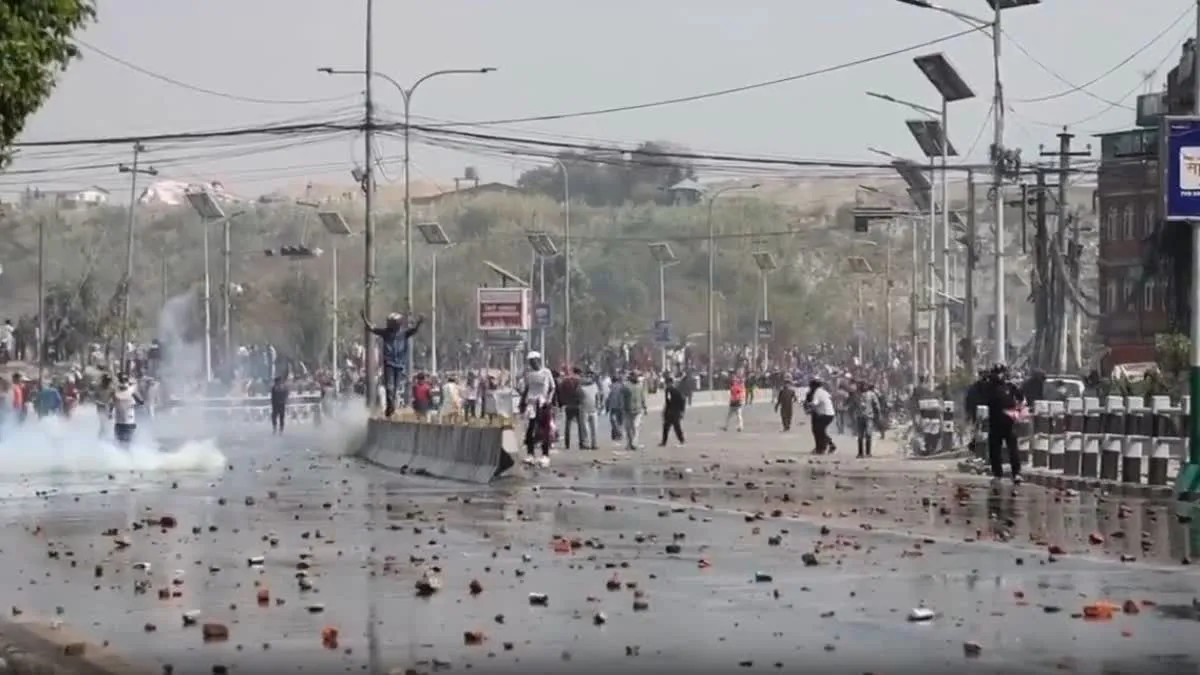 Nepal में राजशाही और हिंदु राष्ट्र की मांग: प्रदर्शनकारियों और सुरक्षाबलों में झड़प