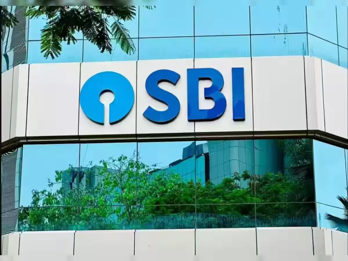 SBI में सेलरी एकाउंट है तो सरकारी क‎र्मियों का होगा एक करोड़ का दुर्घटना बीमा