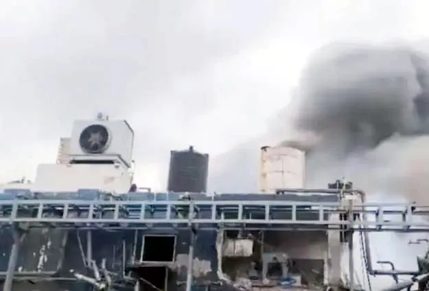 Telangana की केमिकल फैक्ट्री में धमाका: 10 मजदूरों की मौत, 20 घायल