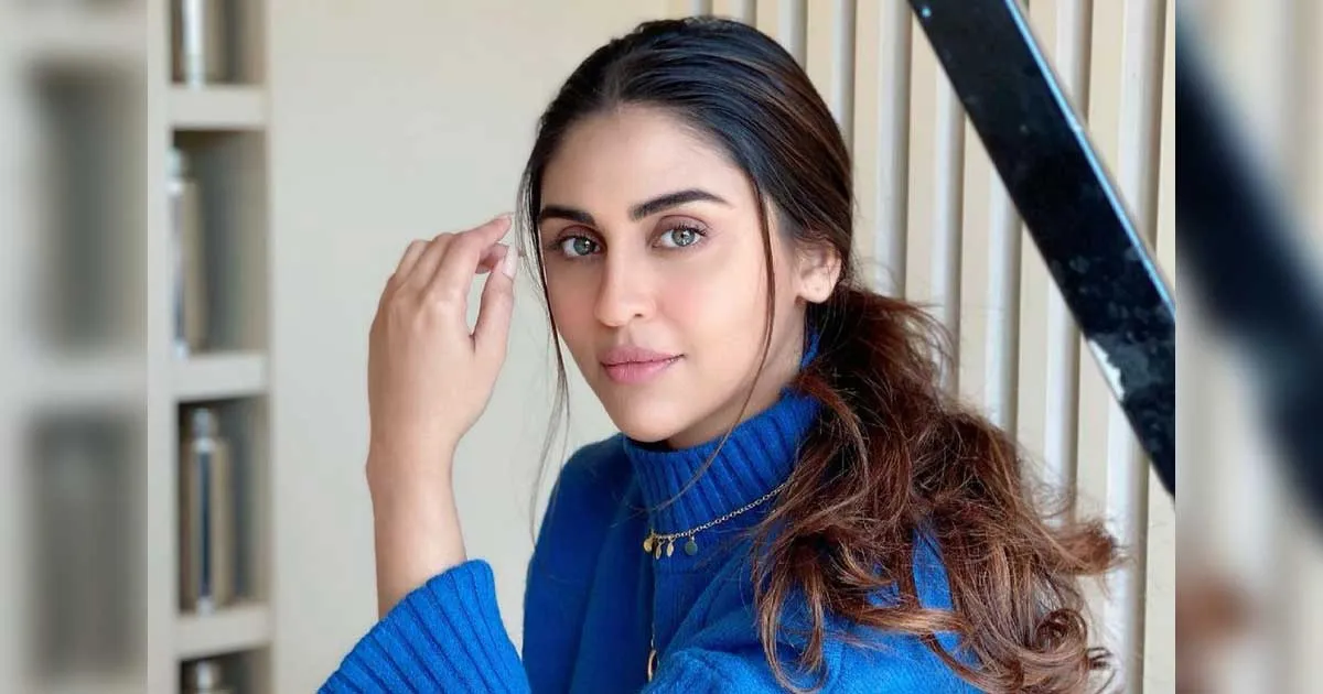 करिश्मा कपूर मेरी इंस्पिरेशन हैं : Krystle D'Souza