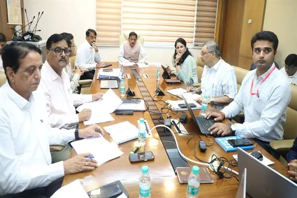 स्वास्थ्य अधोसंरचना विकास कार्यों की गति और गुणवत्ता सर्वोच्च प्राथमिकता : Deputy CM Shukla