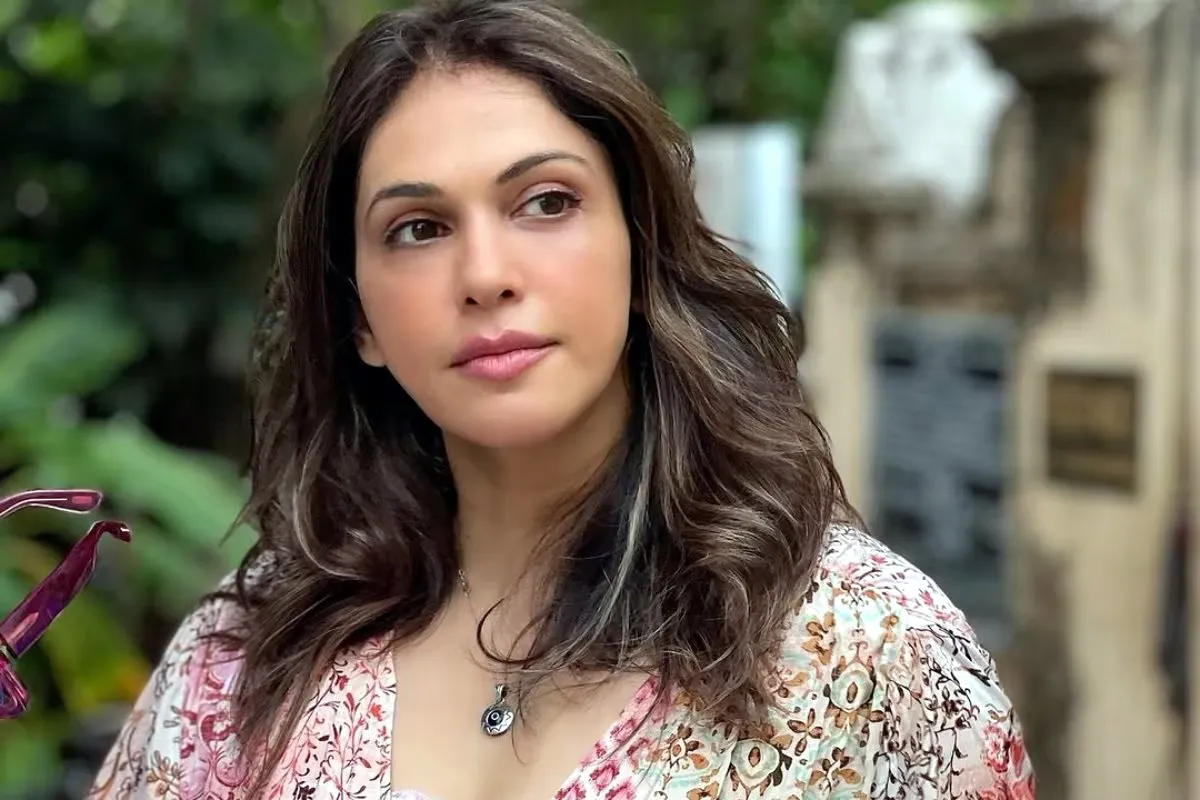 शोहरत एक दोधारी तलवार की तरह: Isha Koppikar