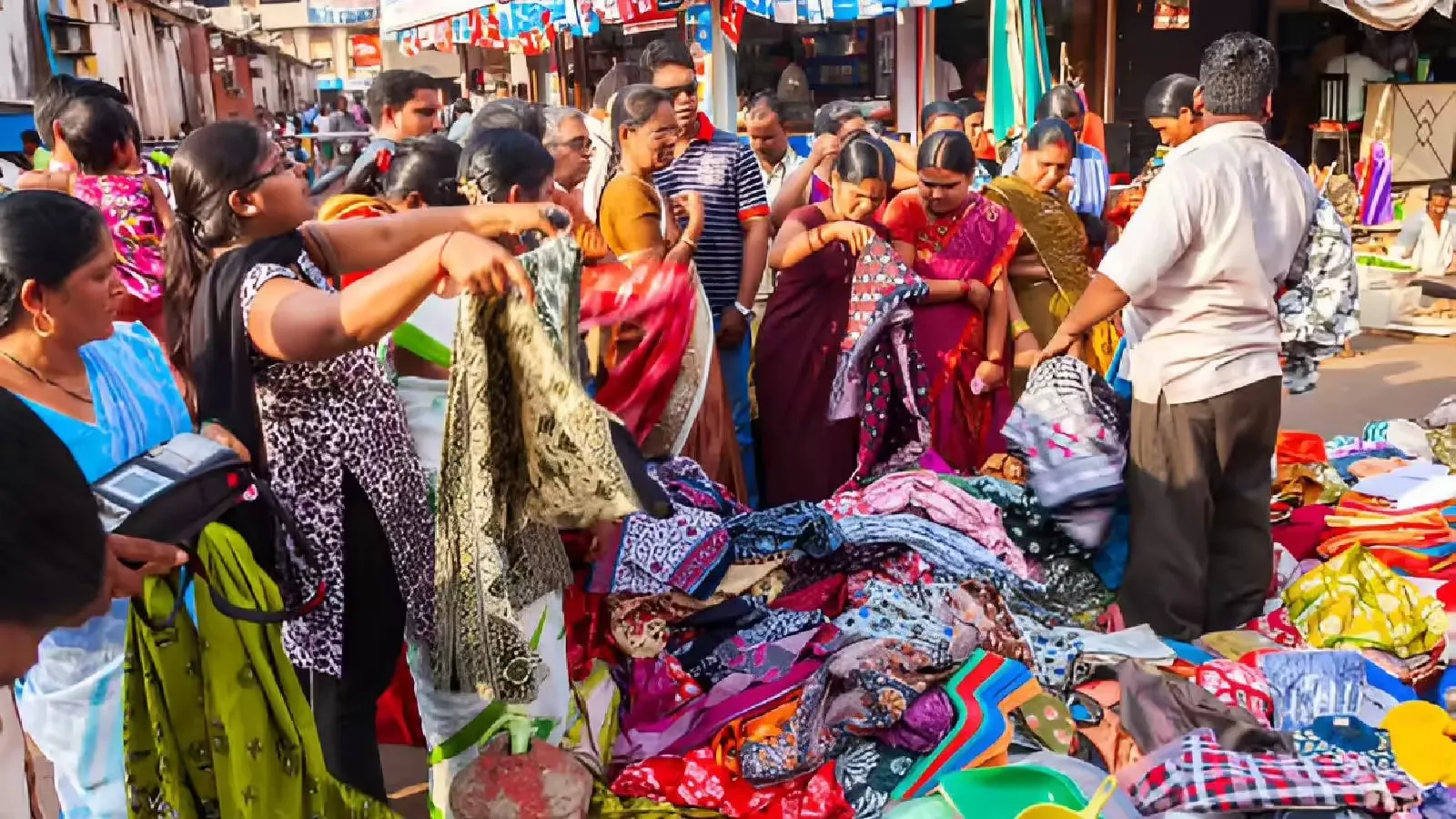 दिल्ली में  Hariyali Teej पर 200 करोड़ का व्यापार