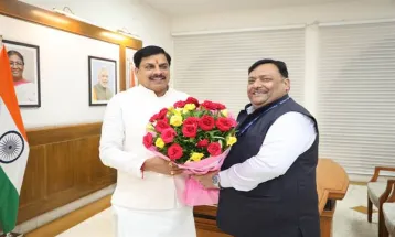 CM Dr. Yadav से भेल के डॉयरेक्टर गुप्ता ने की सौजन्य भेंट