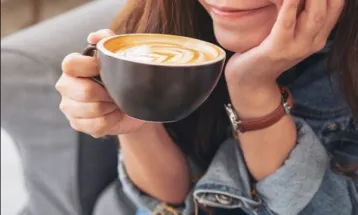 महिलाओं के लिए जोखिम भरा हो सकता है रात में Coffee पीना