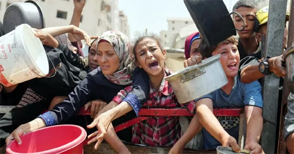 Gaza में भुखमरी का ऐलान, 5 लाख से ज्यादा अकाल की चपेट में, इजरायल बोला- गलत है!