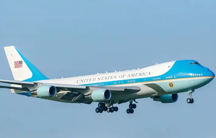 हादसे का शिकार होते-होते बचा President Trump का विमान, मचा हड़कंप