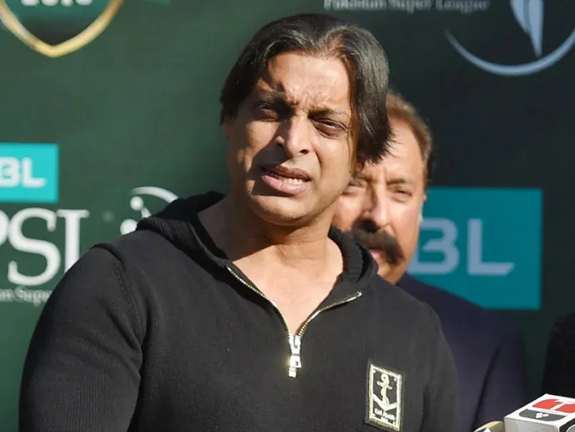 Shoaib Akhtar ने पाक टीम को जमकर फटकार लगायी, 200 रन बनाते तो भी हारते
