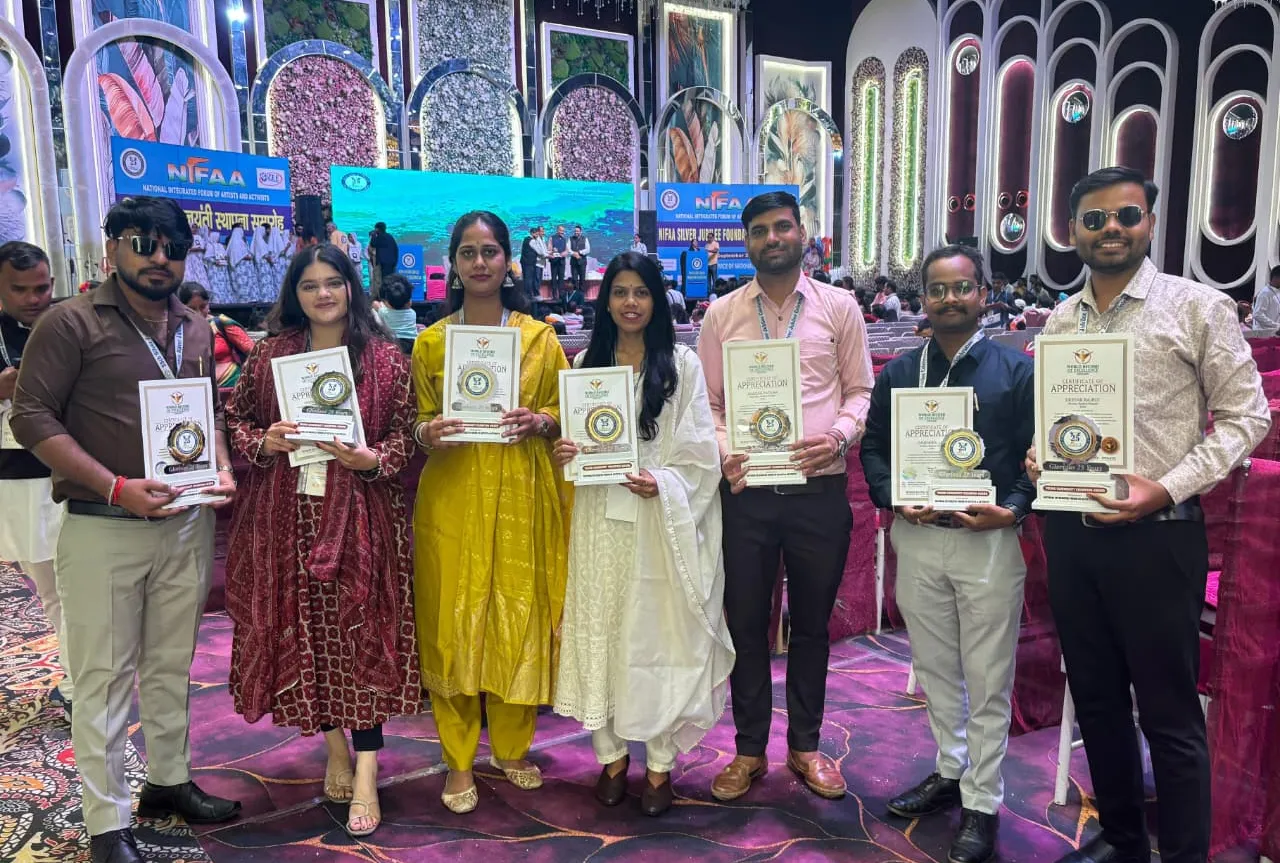 एनसीसी अधिकारी एवं समाज सेवी यांग कम्युनिटी Champion Award एवं एक्सलेंस वर्ल्ड रिकॉर्ड ऑफ इंग्लैंड के प्रमाण पत्र से सम्मानित